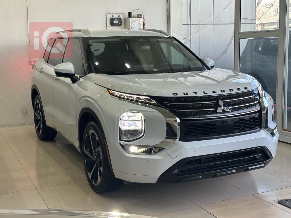 ميتسوبيشي اوتلاندر